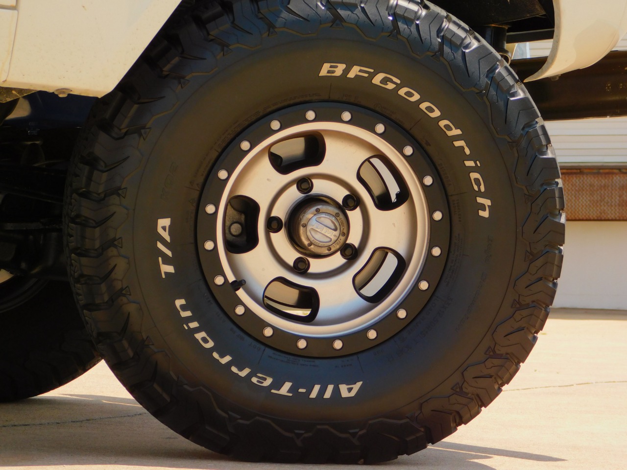1977-ford-bronco-for-sale-27