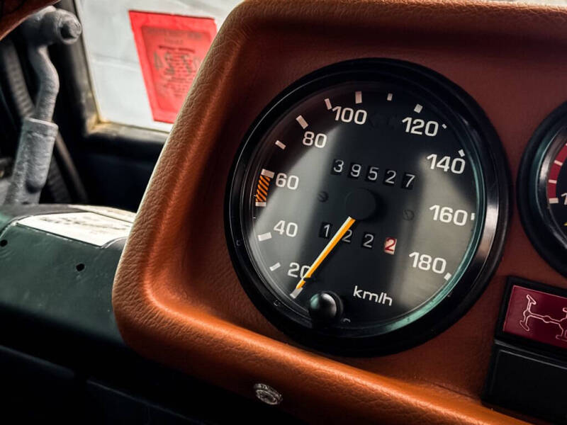 1984-mercedes-benz-240gd (40)