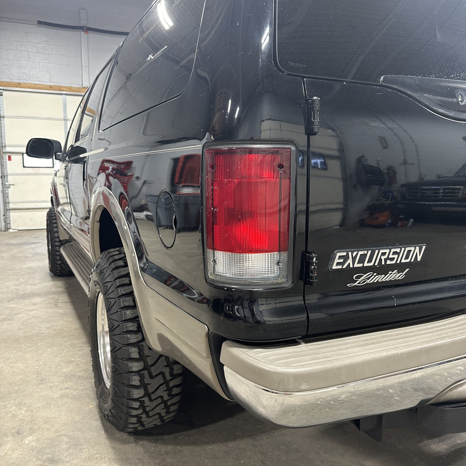 2000-ford-excursion-limited-for-sale-06