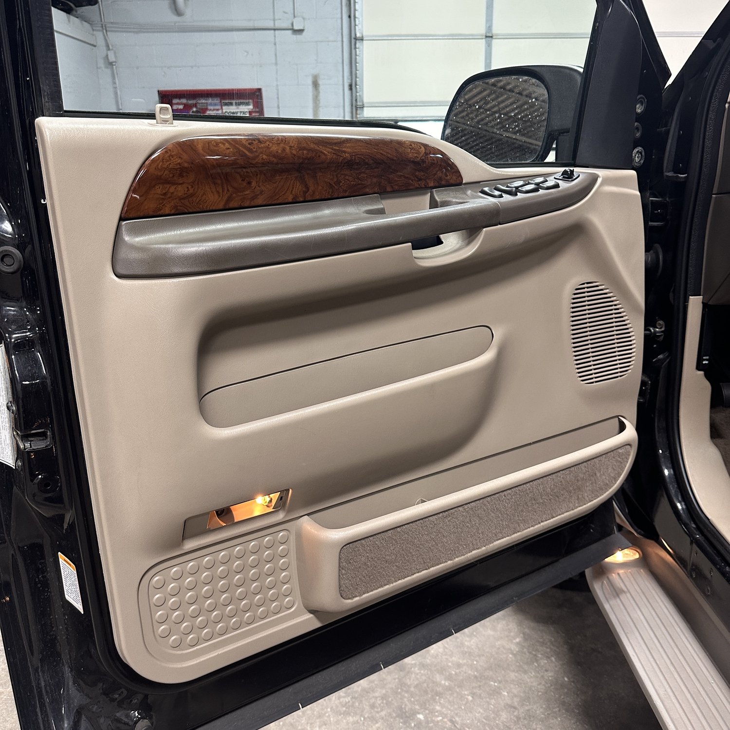 2000-ford-excursion-limited-for-sale-14