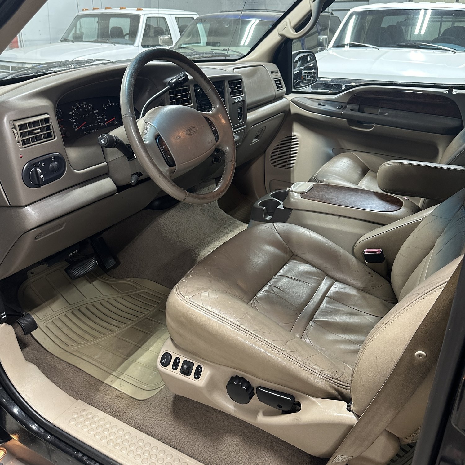 2000-ford-excursion-limited-for-sale-15
