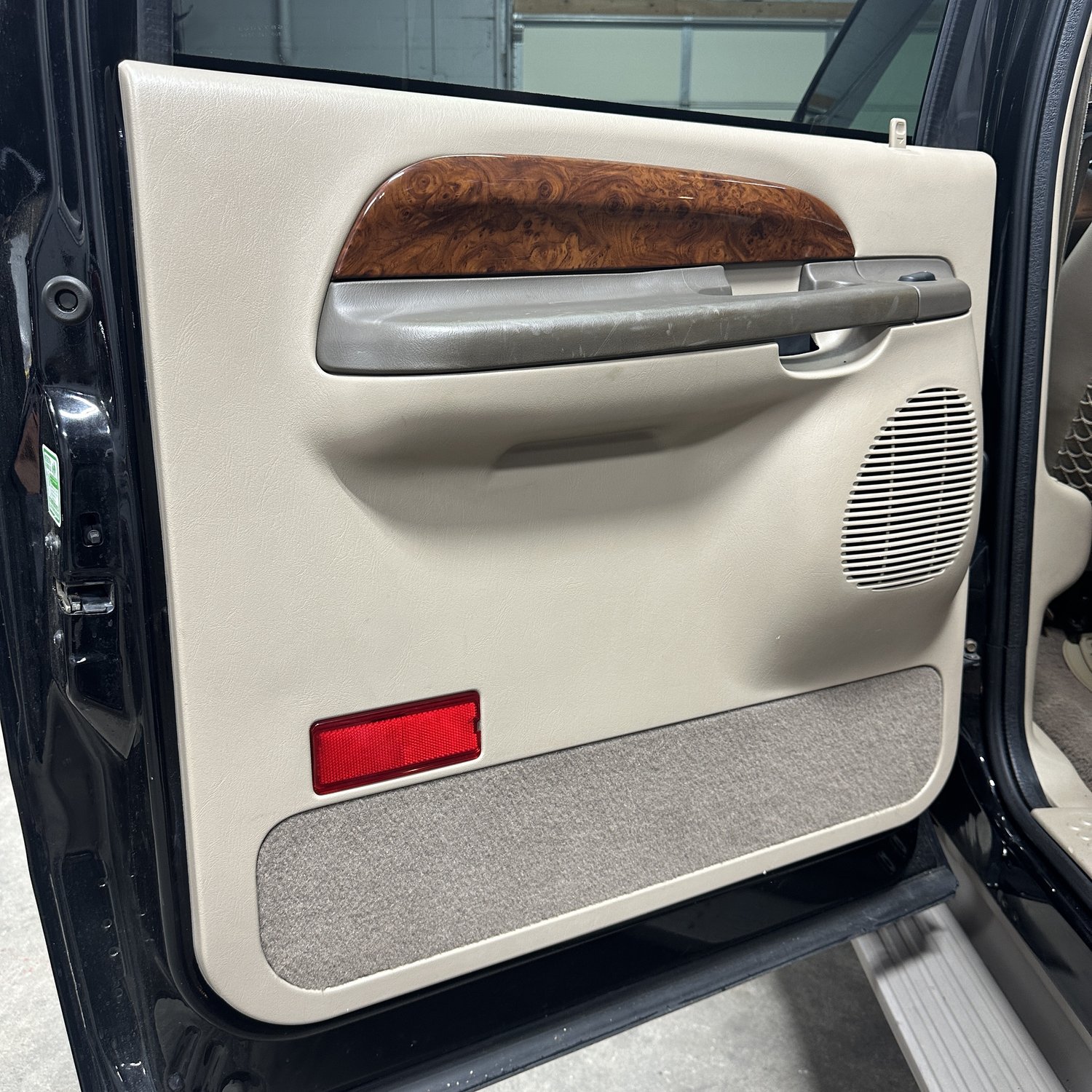 2000-ford-excursion-limited-for-sale-21