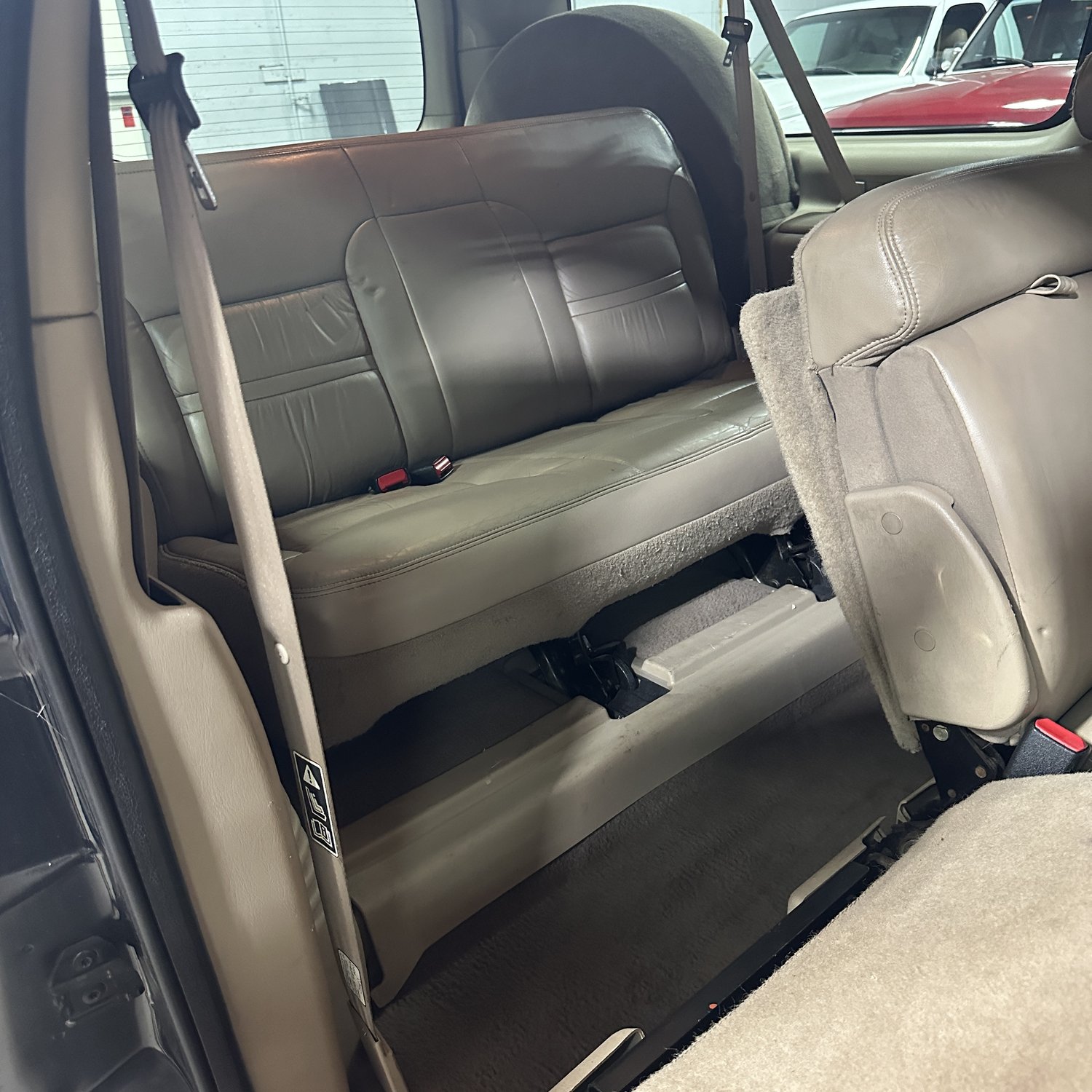 2000-ford-excursion-limited-for-sale-31