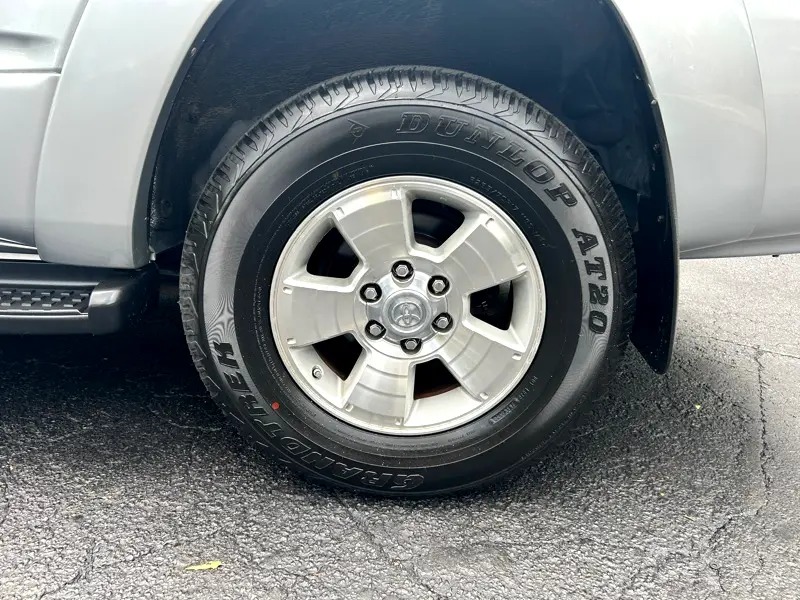 2005-toyota-4runner-sr5-v6 (42)
