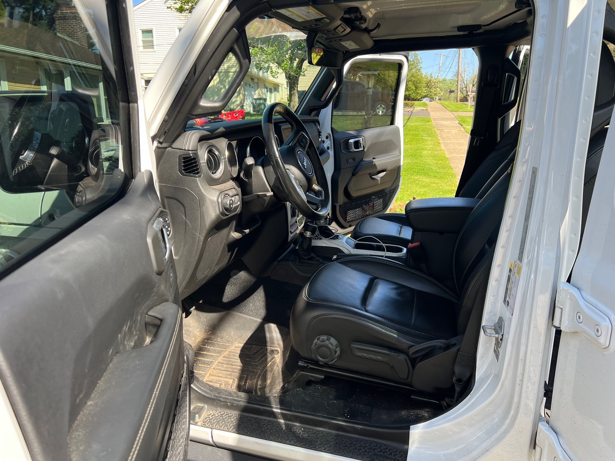 2021-jeep-gladiator-for-sale-05