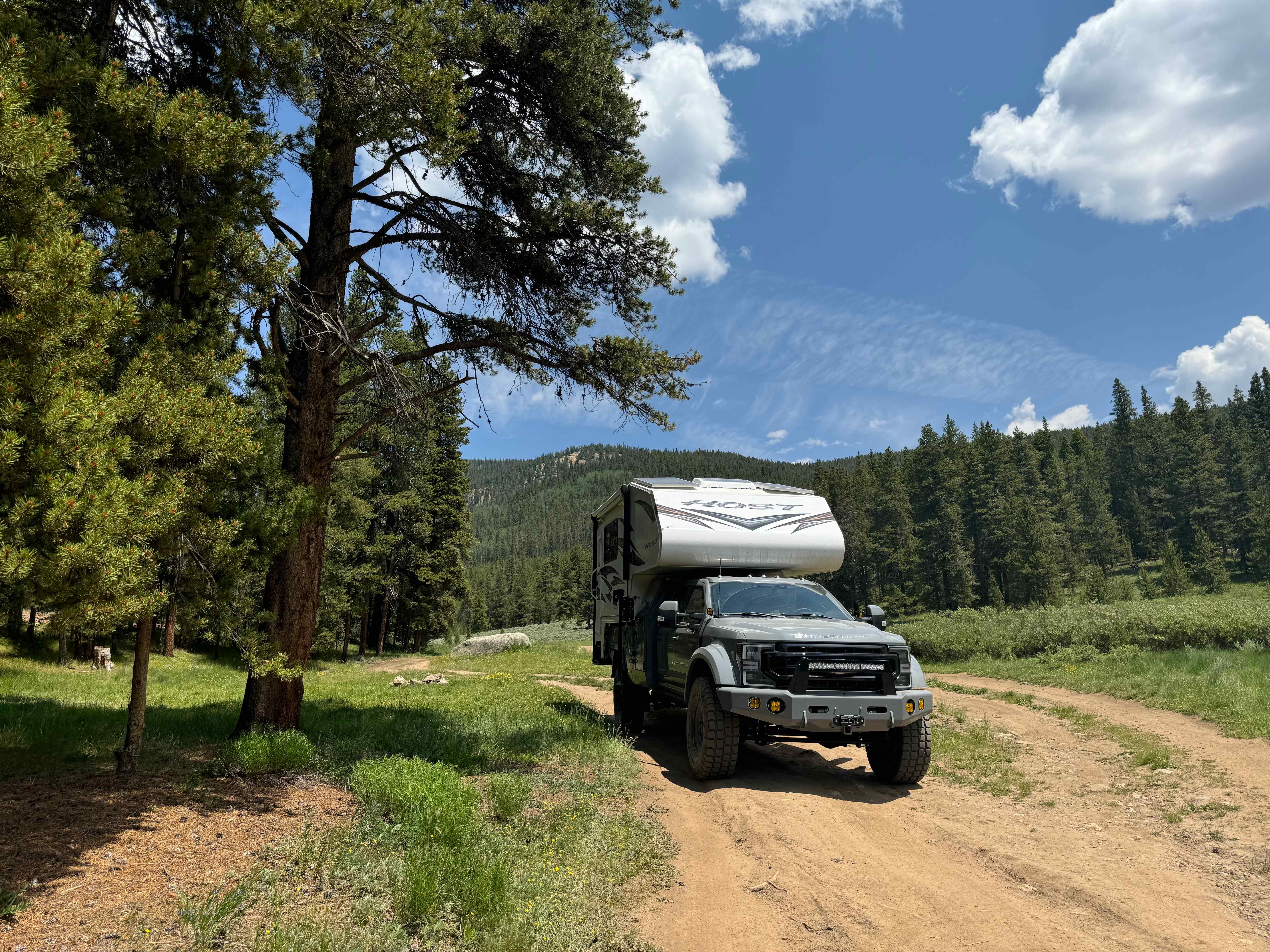 2022 Ford F550 Lariat Elevation Off Grid-04