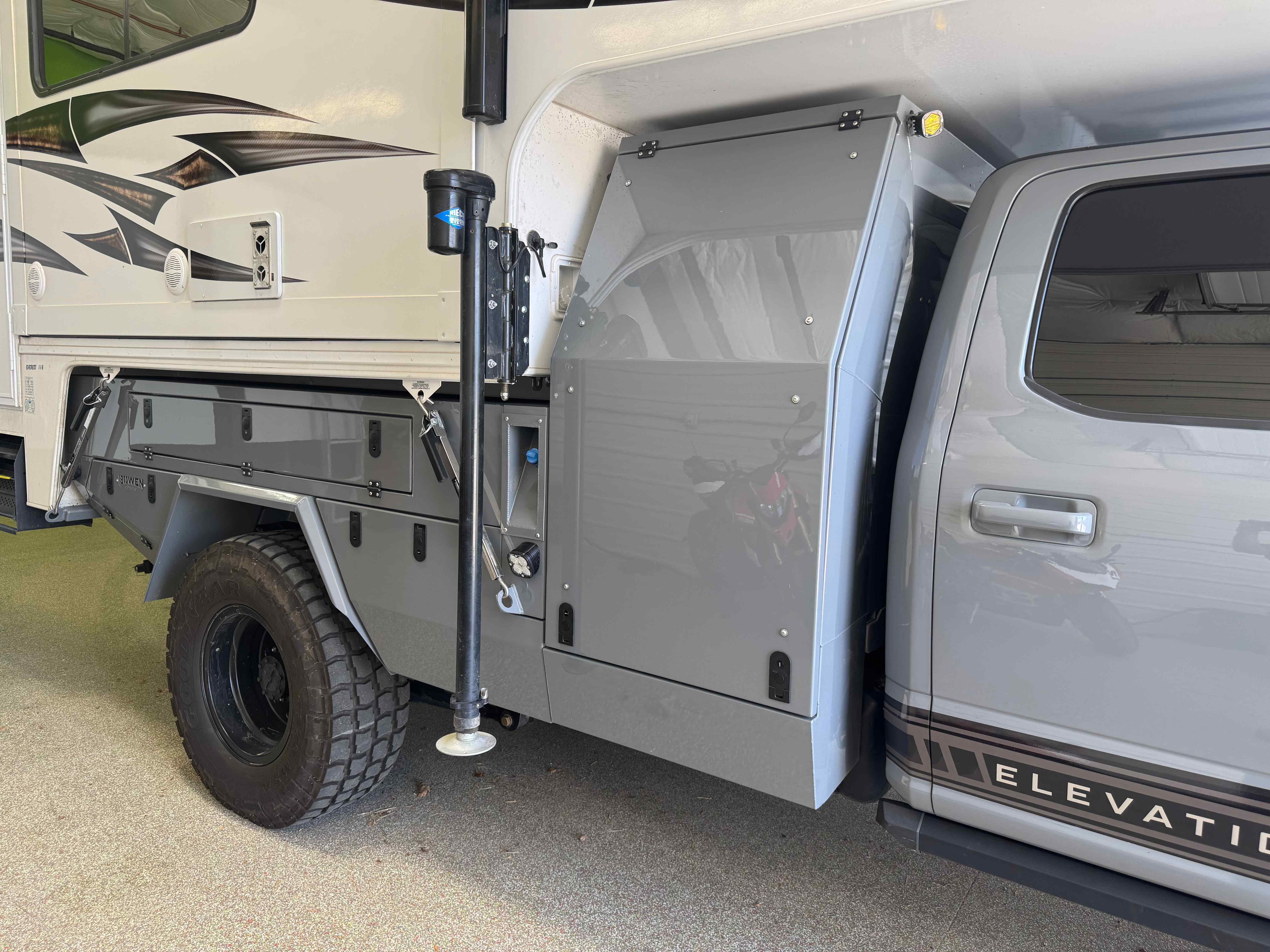 2022 Ford F550 Lariat Elevation Off Grid-12