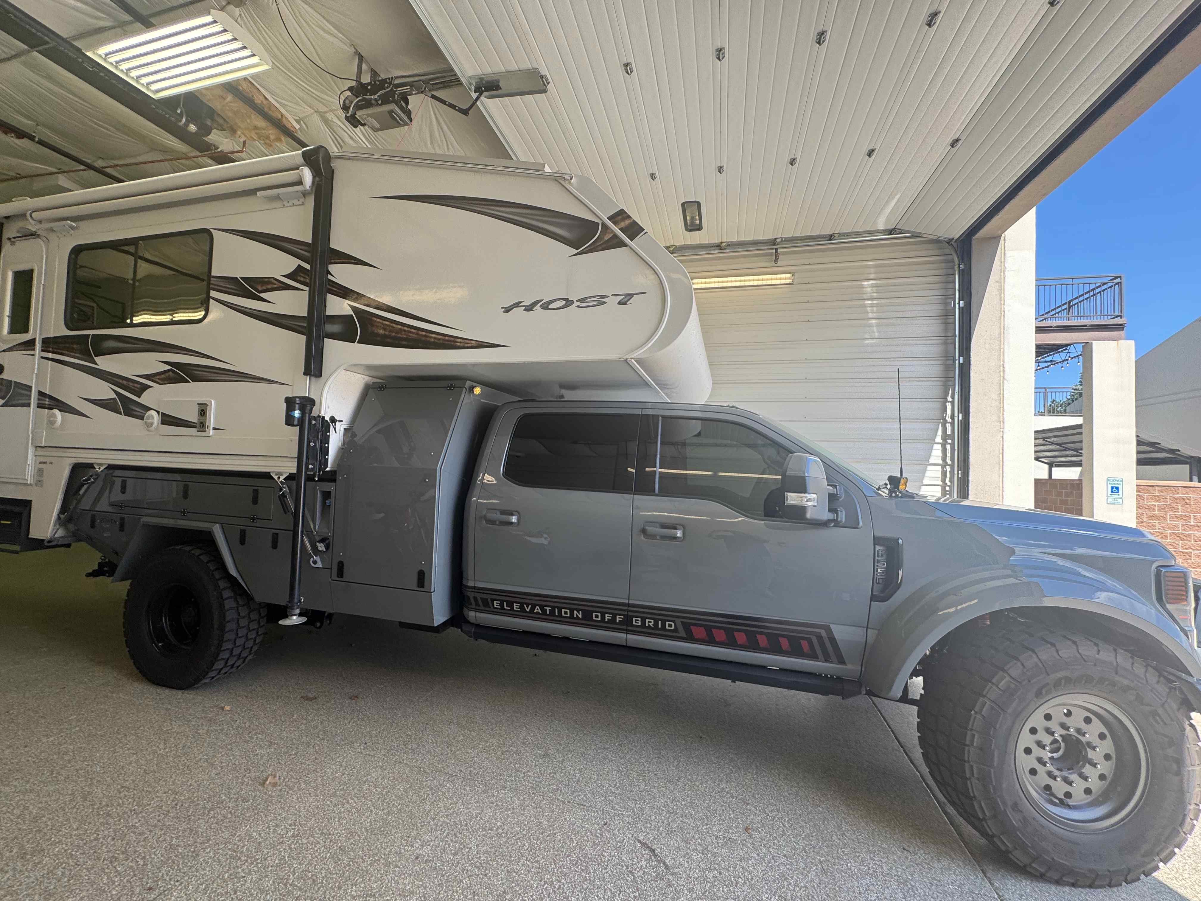 2022 Ford F550 Lariat Elevation Off Grid-28