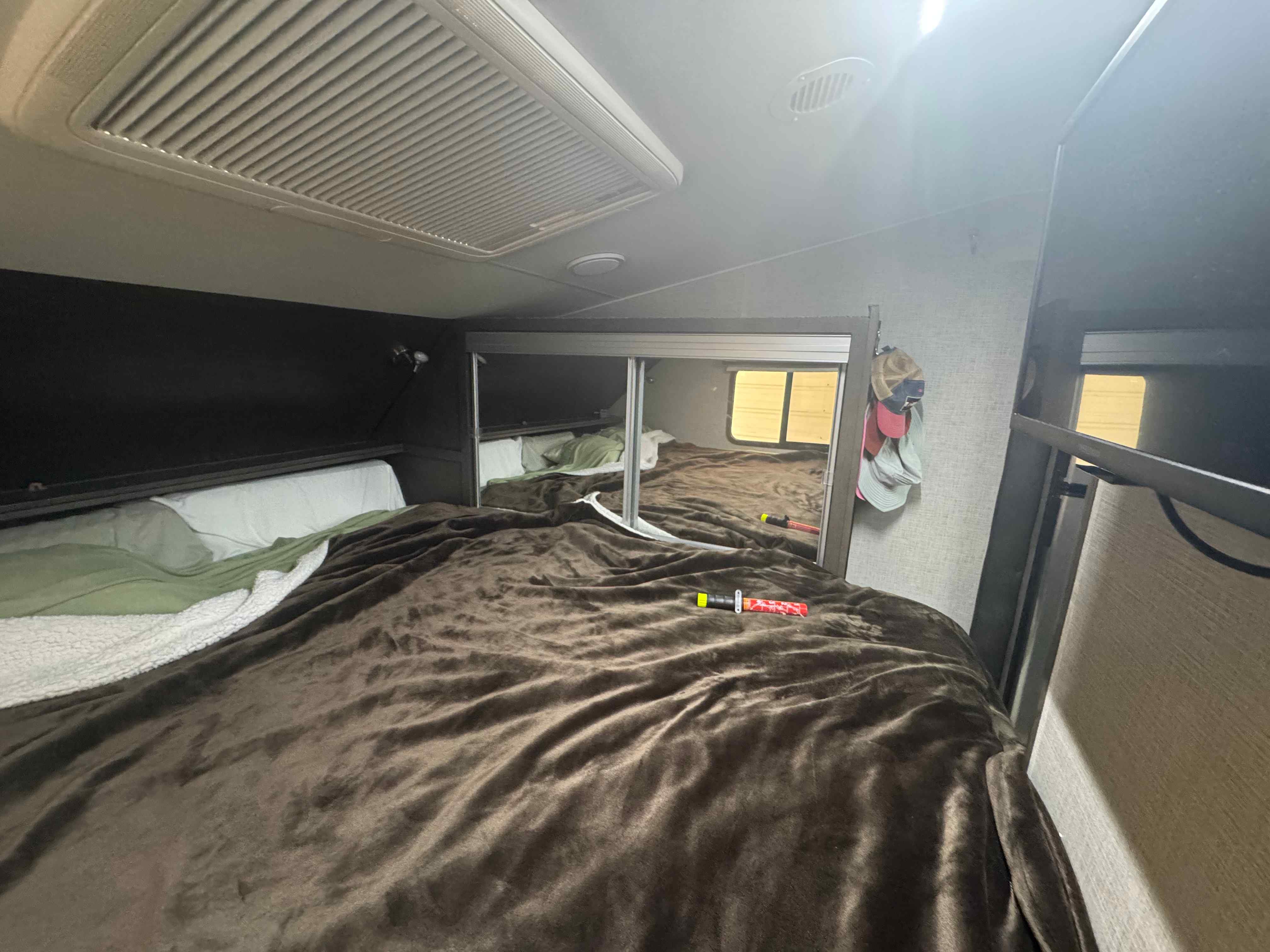 2022 Ford F550 Lariat Elevation Off Grid-42