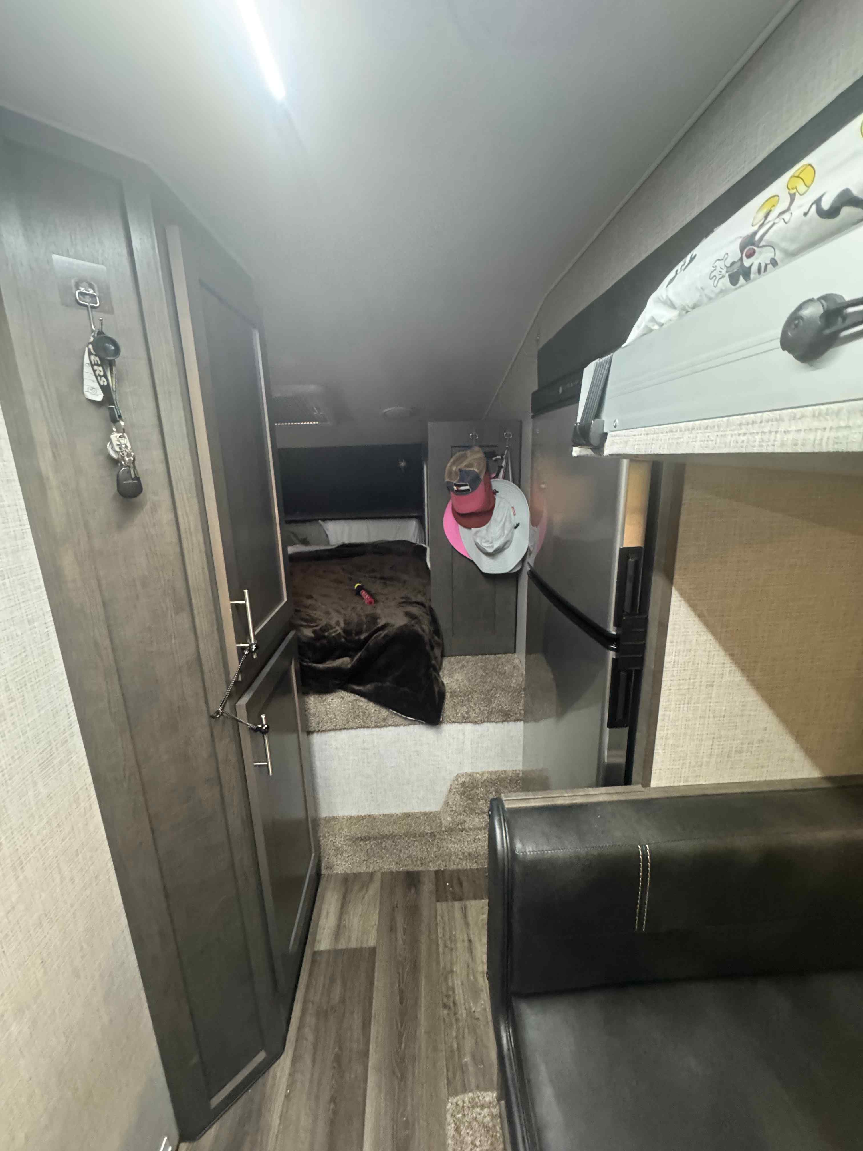 2022 Ford F550 Lariat Elevation Off Grid-44