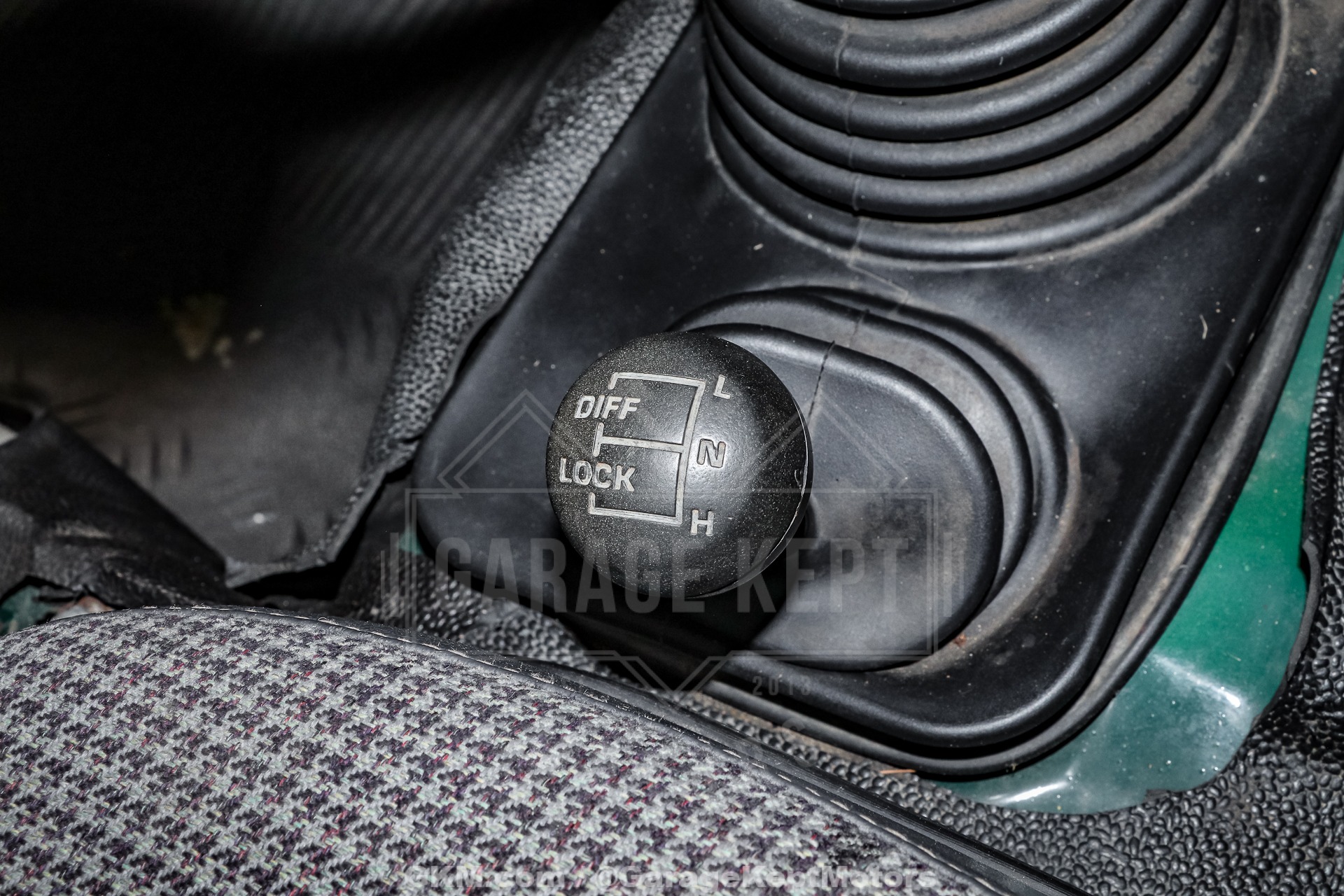 Used-1988-Land-Rover-Defender-110-1751482104 (33)
