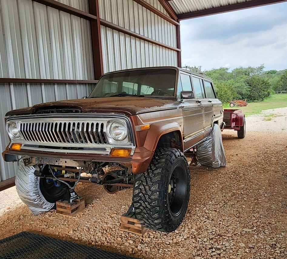 1984-Jeep-Grand-Wagoneer-Wide-Track-Project-10