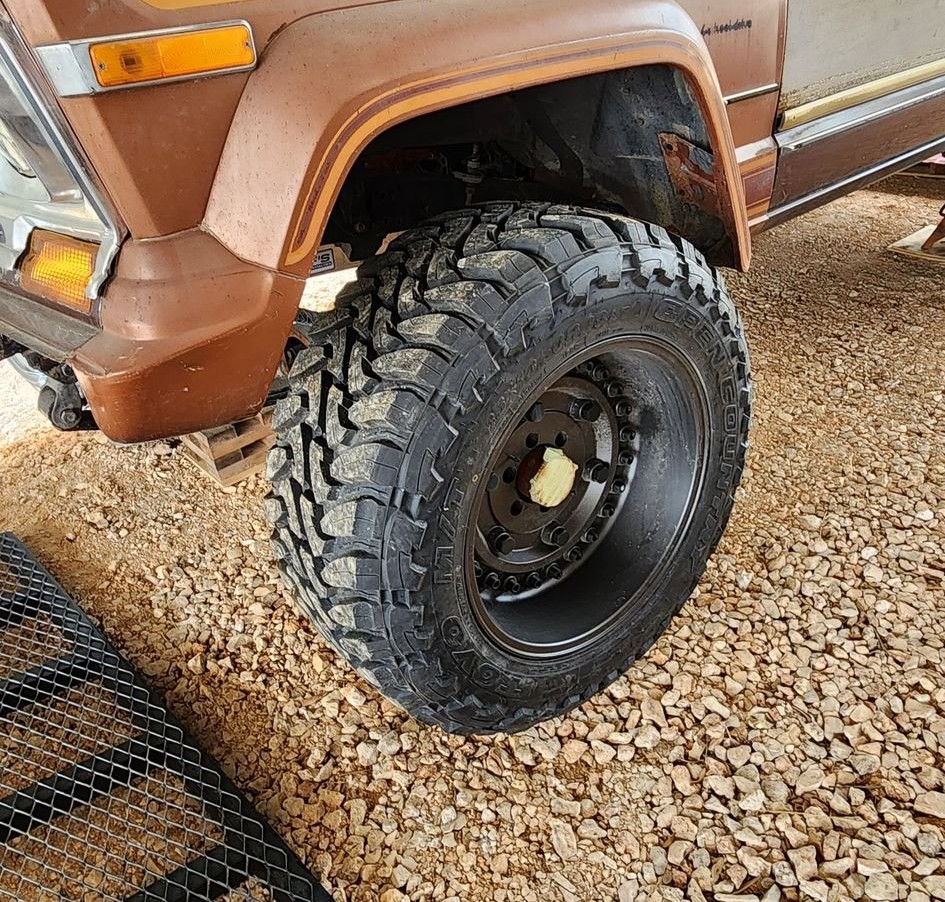 1984-Jeep-Grand-Wagoneer-Wide-Track-Project-11