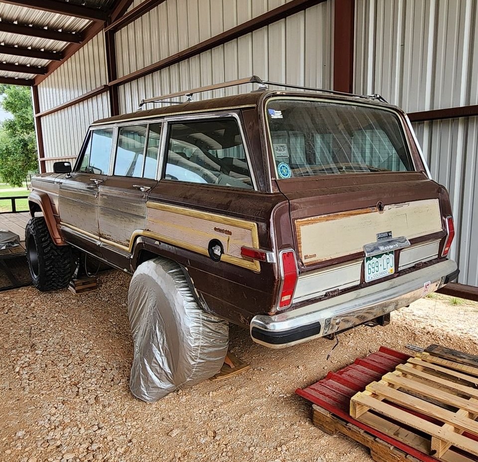 1984-Jeep-Grand-Wagoneer-Wide-Track-Project-13