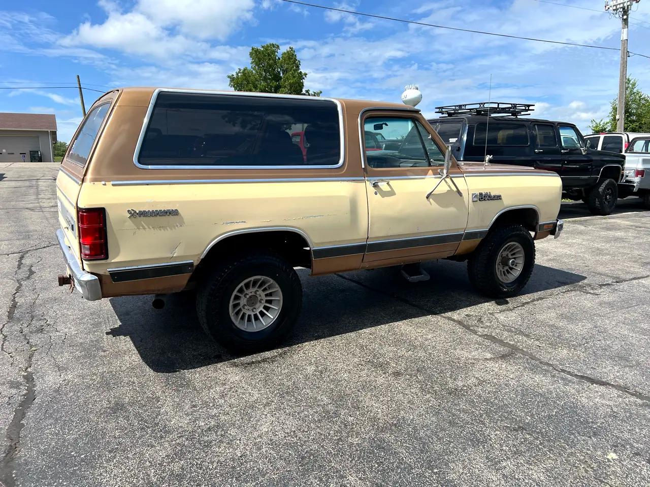 1985-dodge-ramcharger-for-sale-04