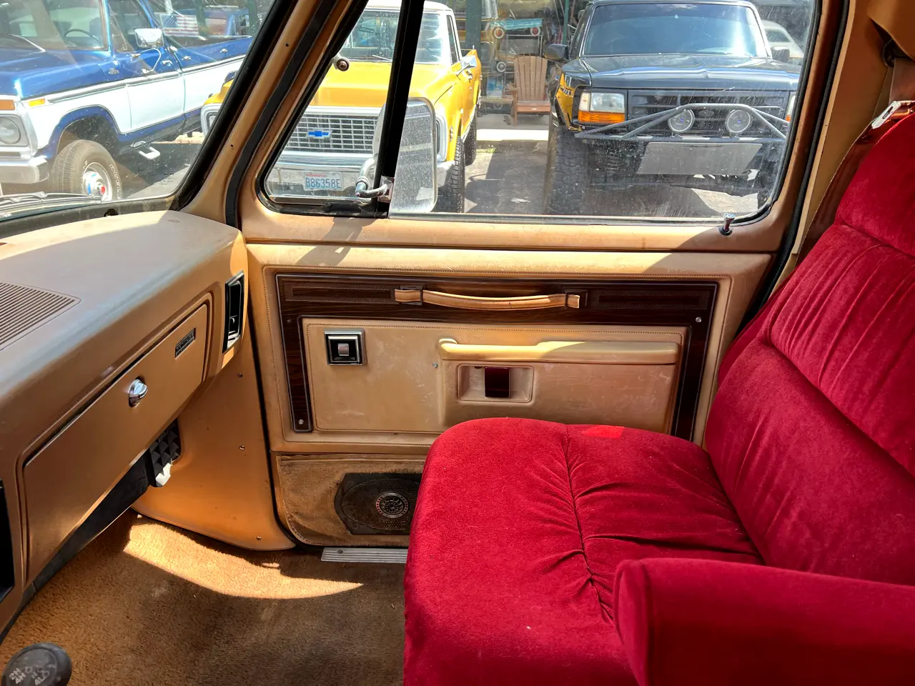 1985-dodge-ramcharger-for-sale-12