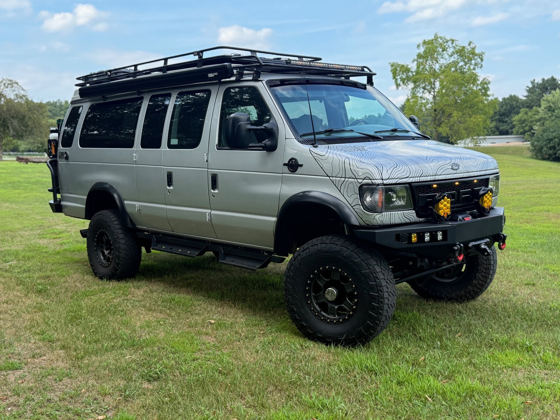 2002-ford-e-350-camper-build-for-sale-03