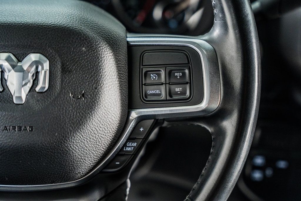 2021-ram-2500-laramie-night-edition (17)