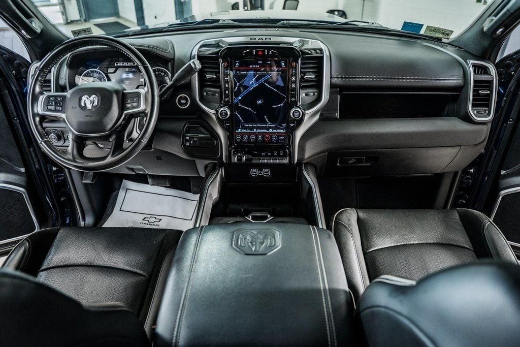 2021-ram-2500-laramie-night-edition (25)