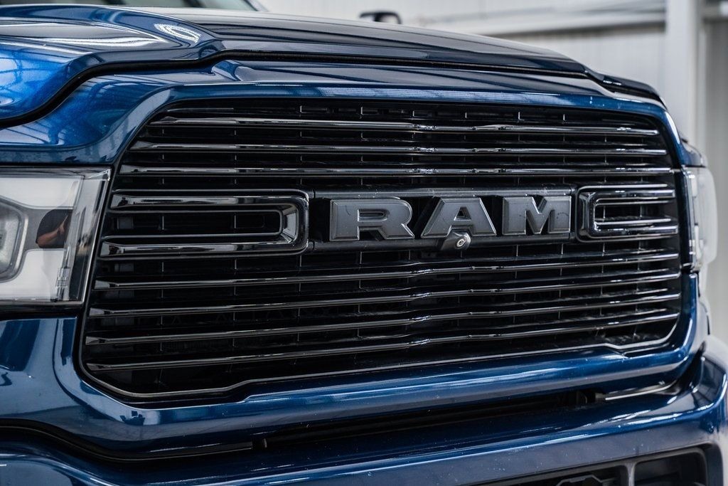 2021-ram-2500-laramie-night-edition (27)