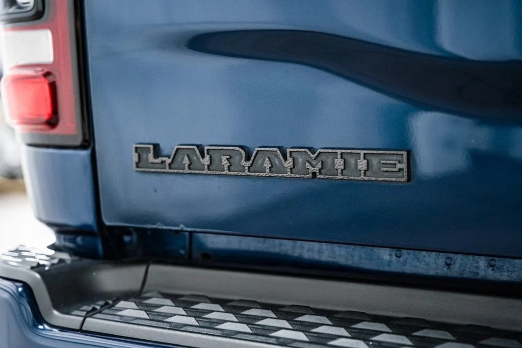 2021-ram-2500-laramie-night-edition (30)