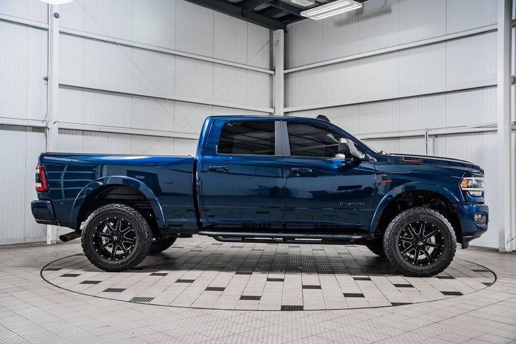 2021-ram-2500-laramie-night-edition (33)