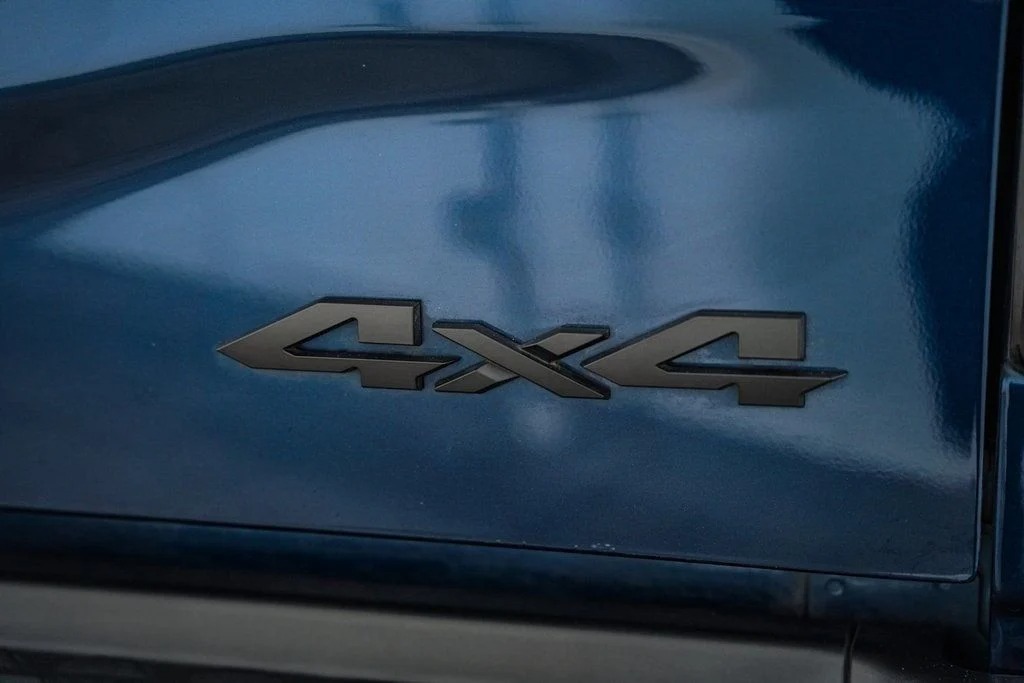 2021-ram-2500-laramie-night-edition (38)