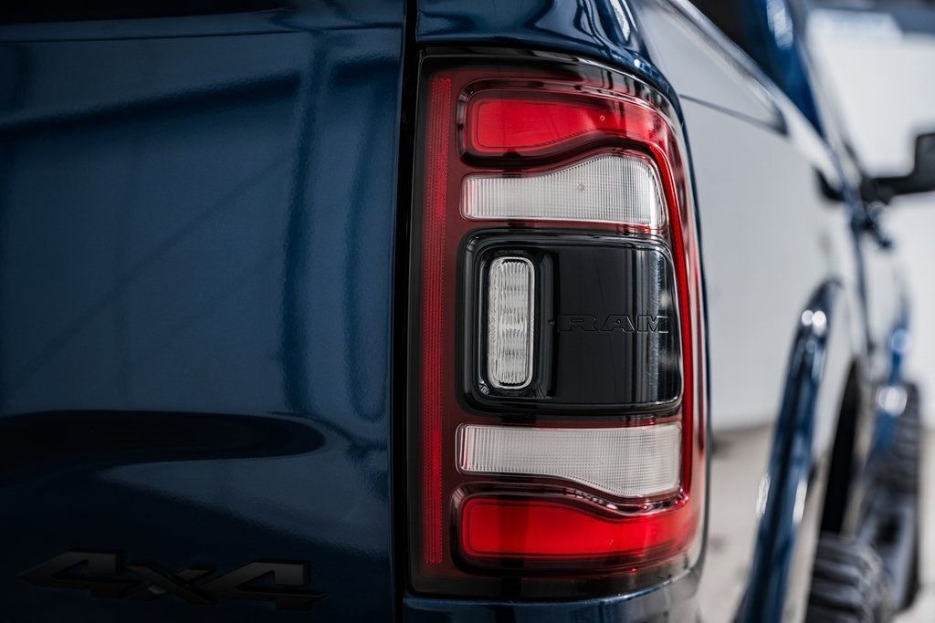 2021-ram-2500-laramie-night-edition (42)