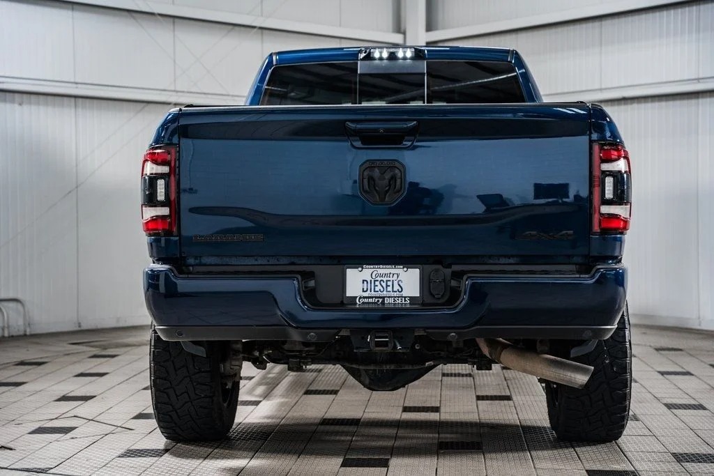 2021-ram-2500-laramie-night-edition (44)