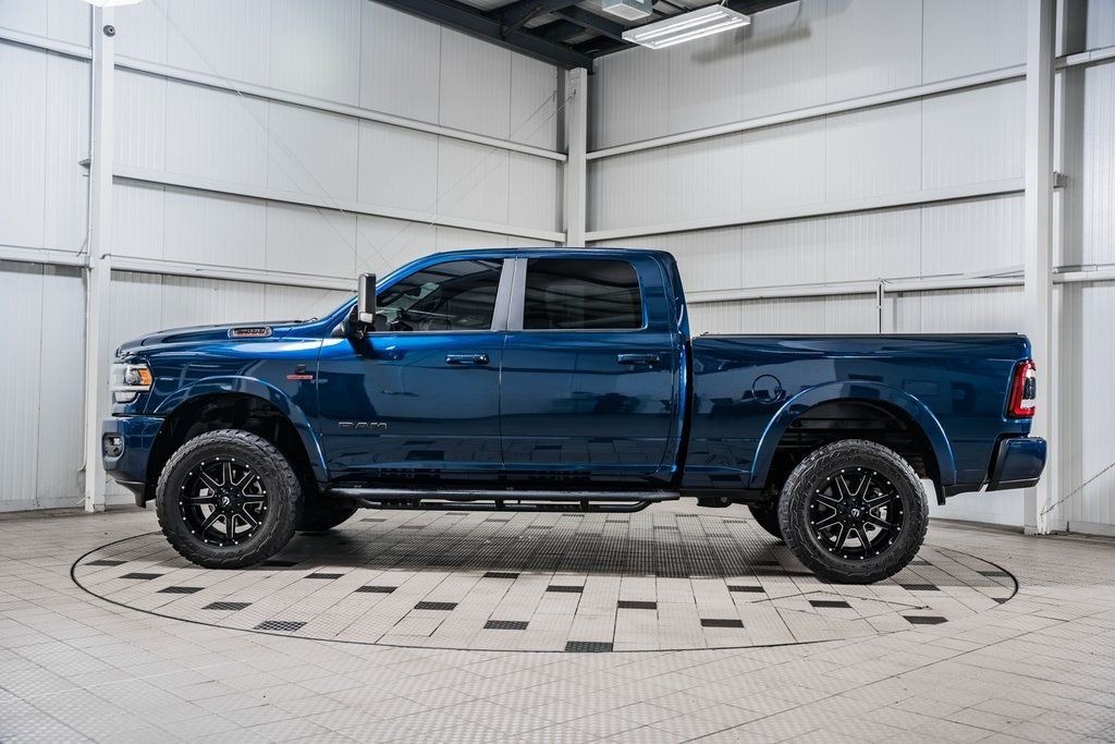 2021-ram-2500-laramie-night-edition (52)