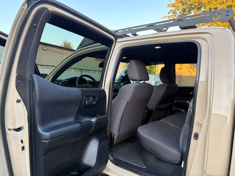 2016-toyota-tacoma-trd-off-road-4x4-4dr-double-cab-5-0-ft-sb-6a (21)