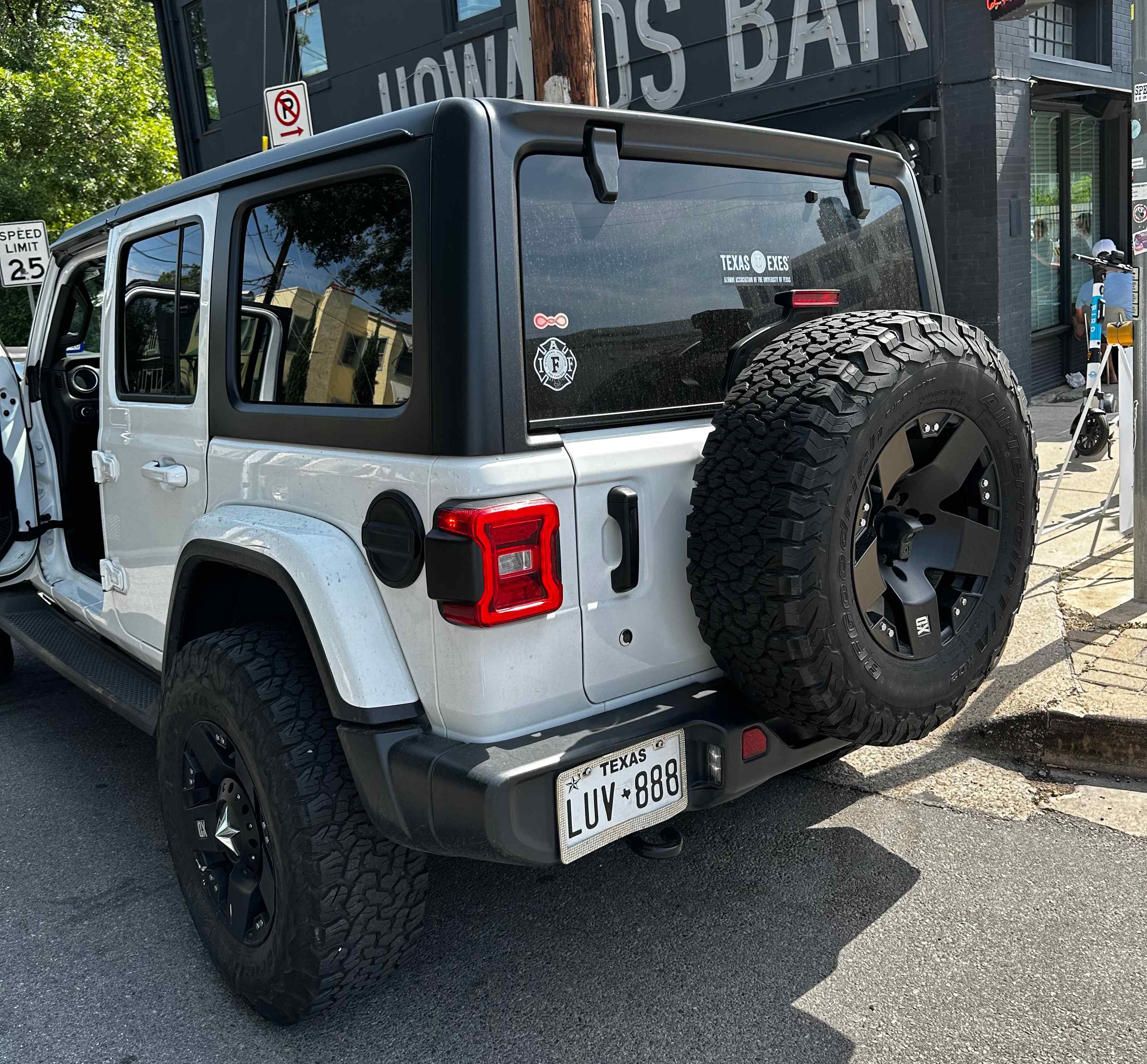 2019-jeep-wrangler-sahara-for-sale-4x4-02