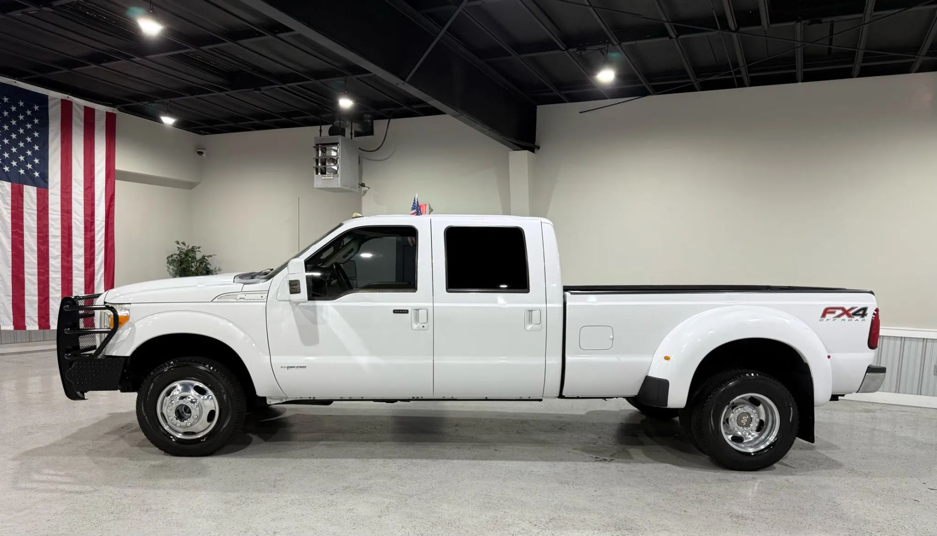 ford-f350-super-duty-crew-cab-for-sale-02