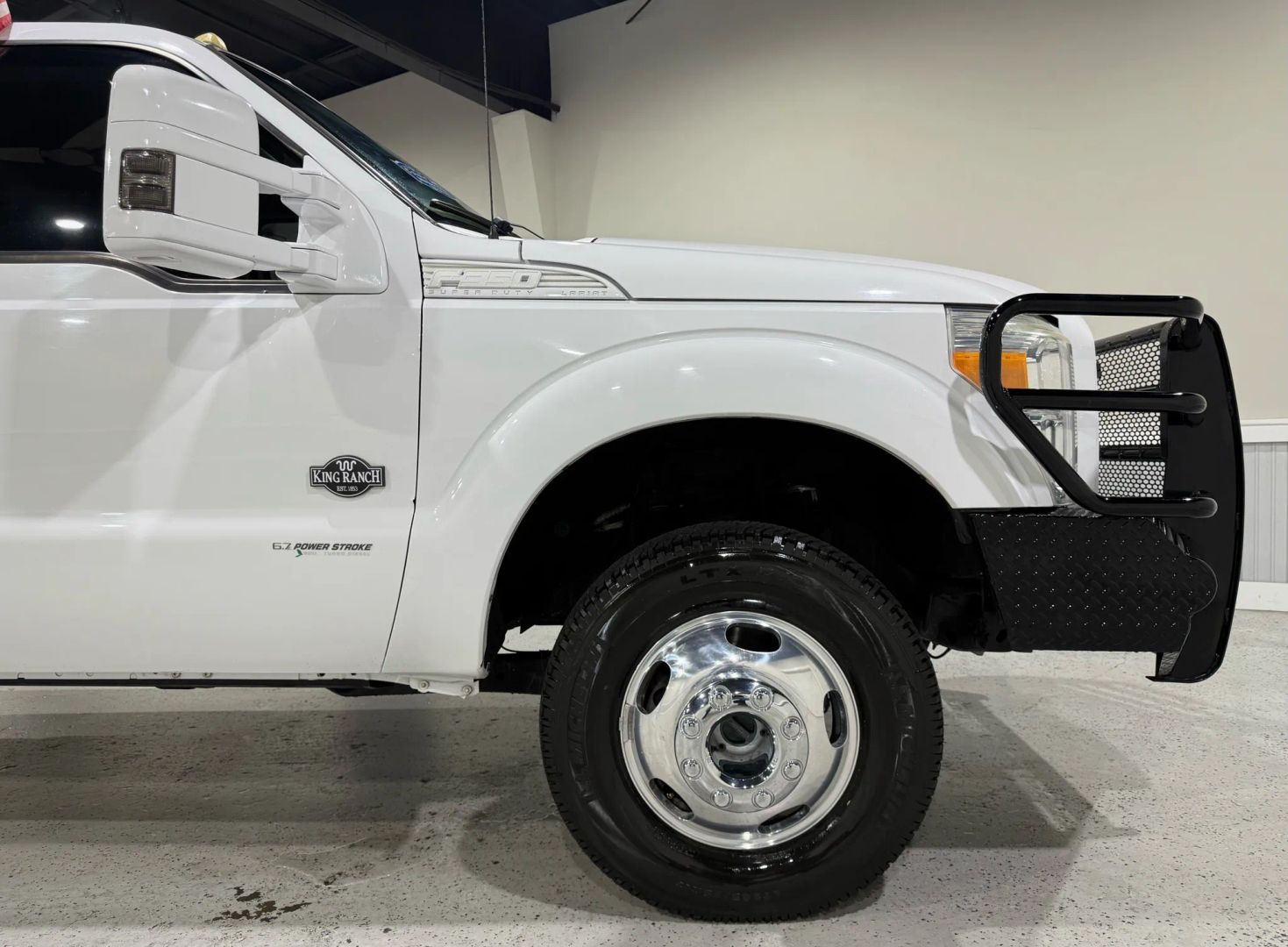 ford-f350-super-duty-crew-cab-for-sale-08