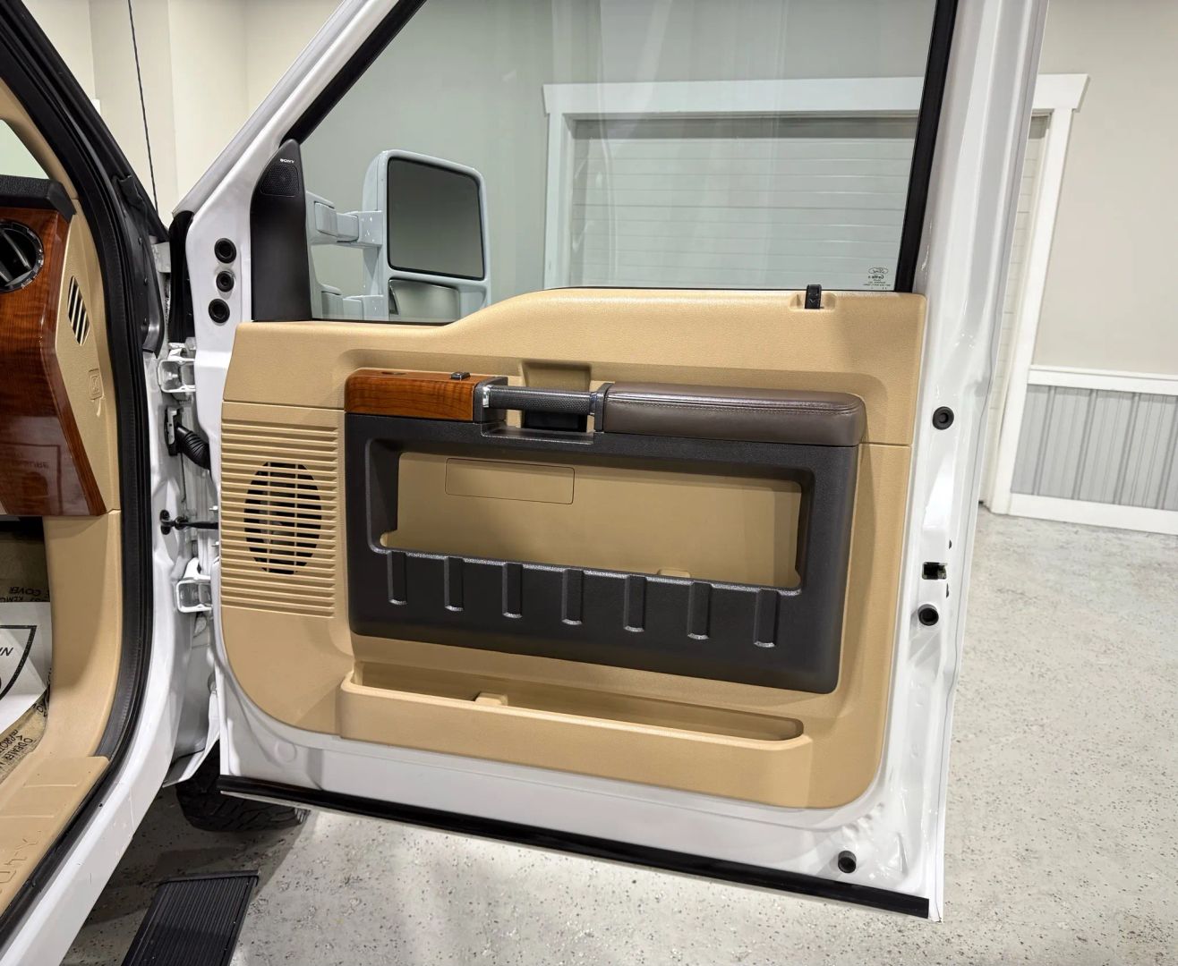 ford-f350-super-duty-crew-cab-for-sale-18