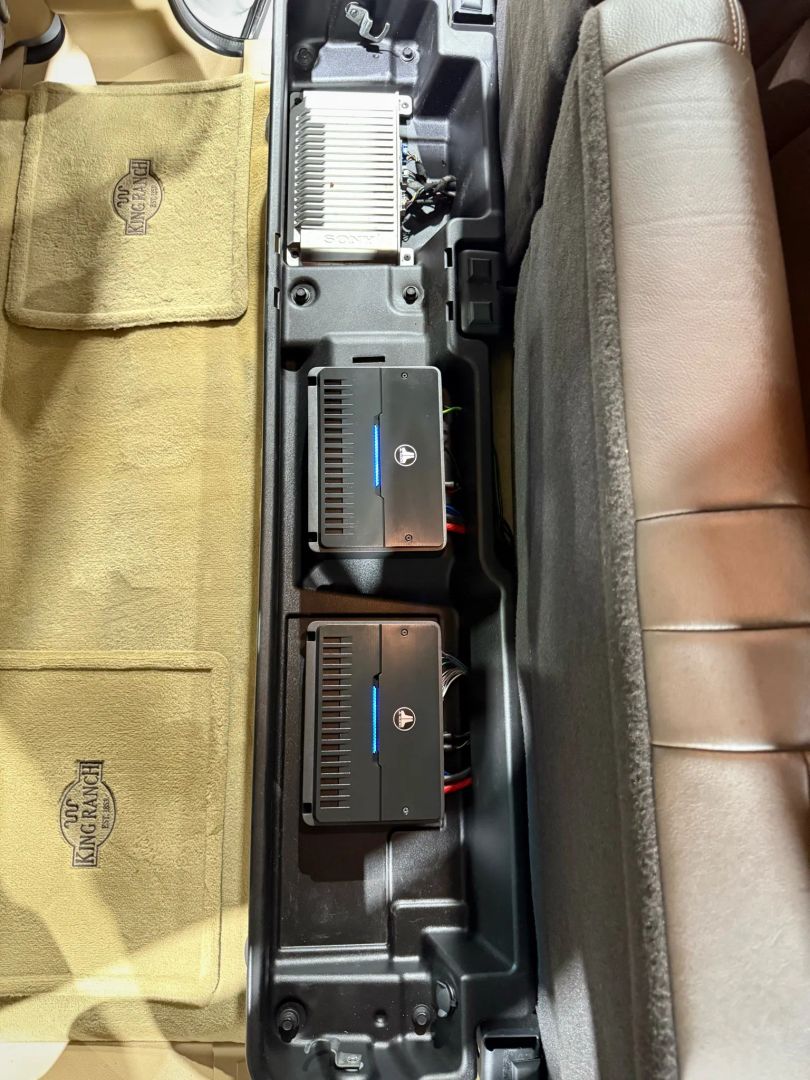 ford-f350-super-duty-crew-cab-for-sale-26