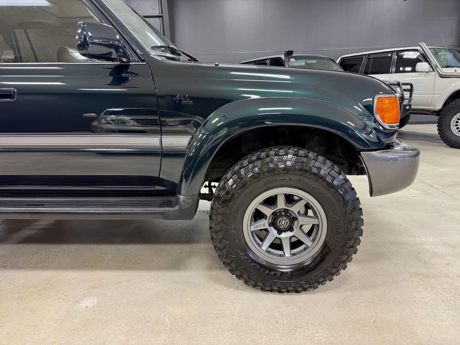1997-toyota-land-cruiser-40th-anniversary (14)