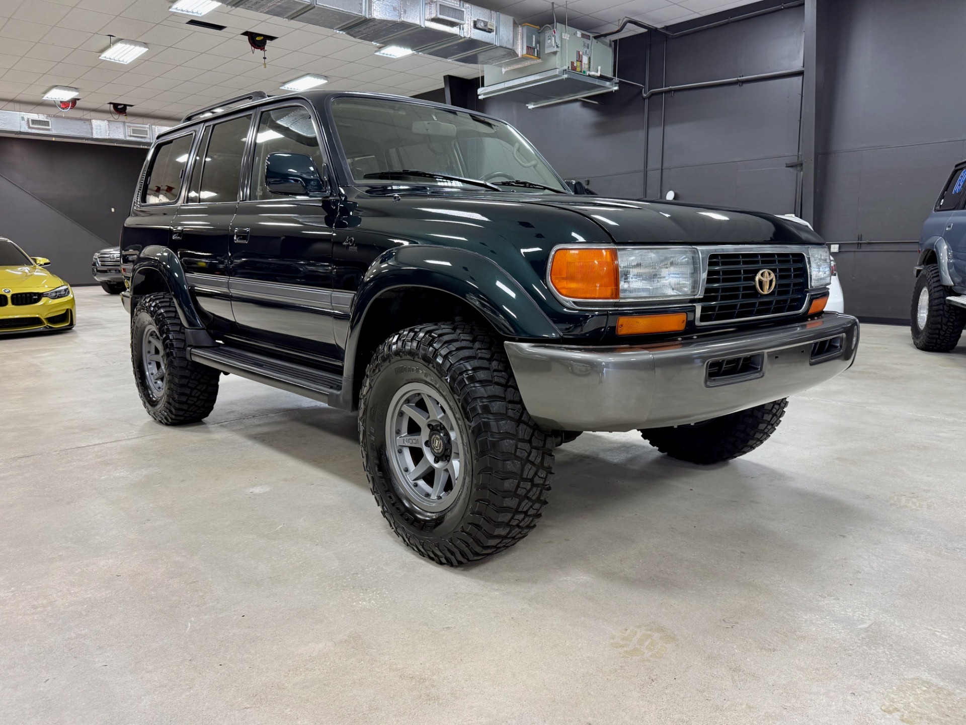 1997-toyota-land-cruiser-40th-anniversary (17)