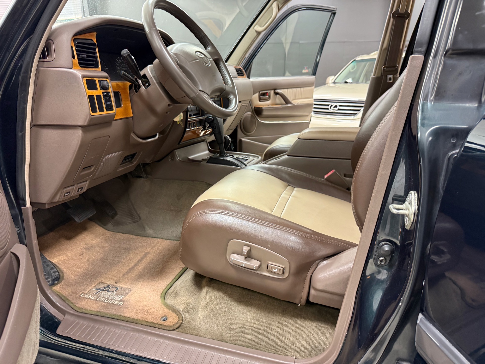 1997-toyota-land-cruiser-40th-anniversary (5)