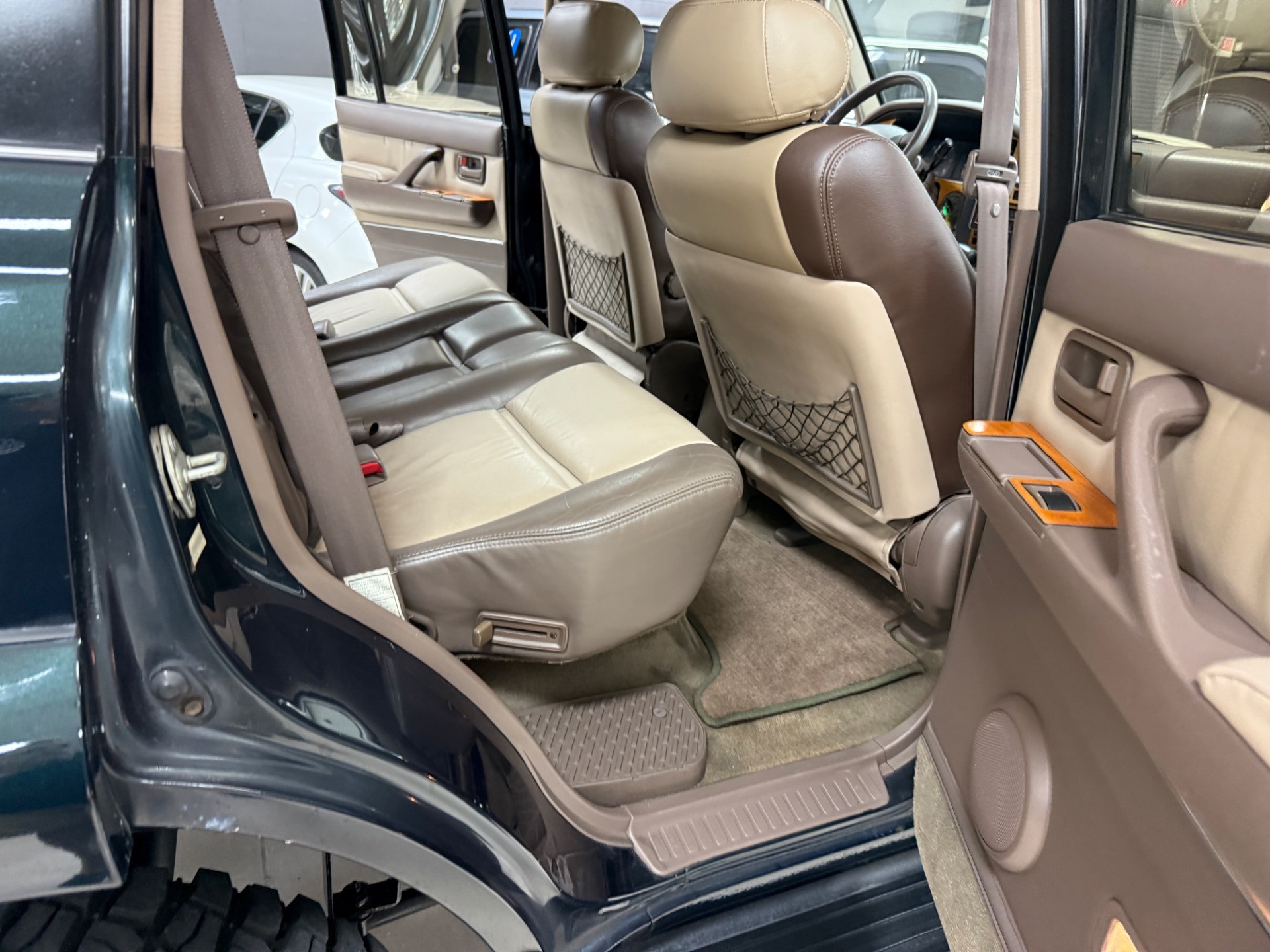 1997-toyota-land-cruiser-40th-anniversary (8)