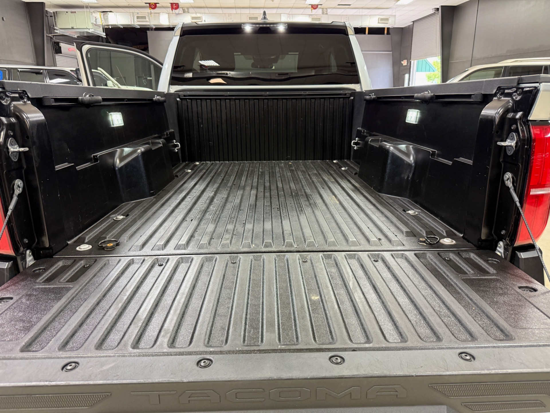 2025-toyota-tacoma-4x4-for-sale (9)